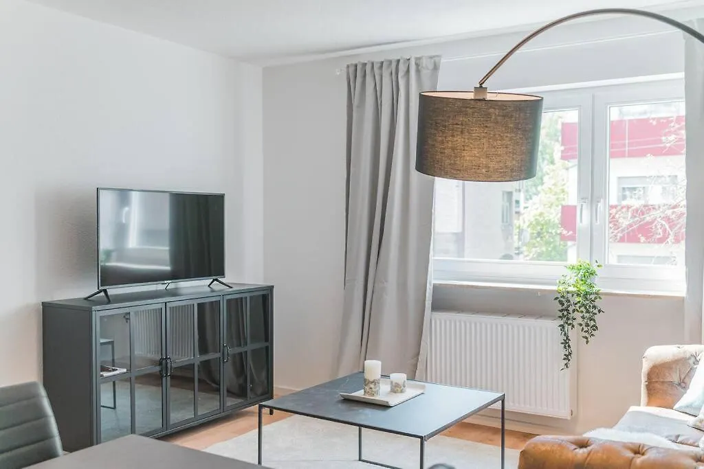 Schoene 2 Zimmer Wohnung Zentral In Stuttgart West 0*,  Německo